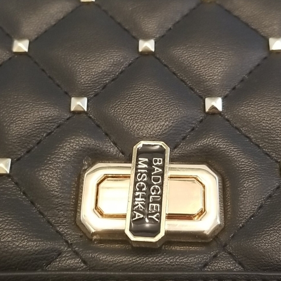 💕BADGLEY MISCHKA Studio Studed Quilted Crossbody - Picture 6 of 16